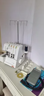 ELNA 614DE OVERLOCKER