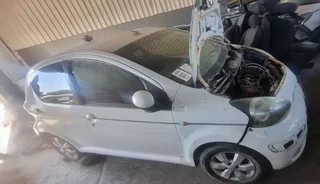 Stripping this 2013 Toyota Aygo 1kr for auto spares