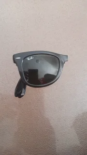 Ray-Ban wayfarer sunglasses fold up