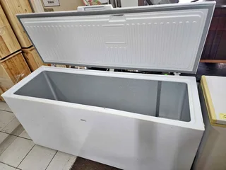 579 Lr Chest Type freezer