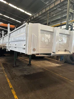 Dropside tuck trailer