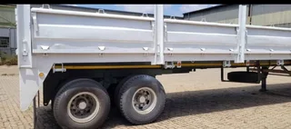 Dropside tuck trailer