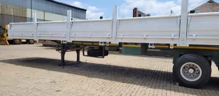 Dropside tuck trailer