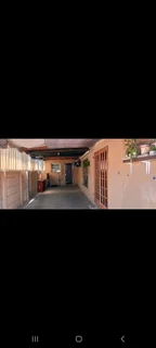 Belhar 7 bedroom house for sale @R2 599 000 with 2 granny flats attached
