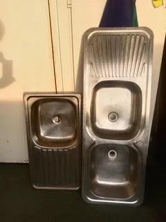 Kitchen sink stainless. Almost Brand NEW