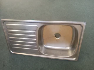 Kitchen sink stainless. Almost Brand NEW