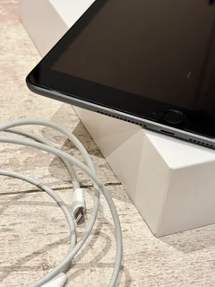 iPad - Ad posted by maryam_2