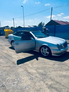 2002 Mercedes-Benz CLK-Class Convertible
