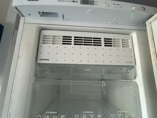 SIEMENS Upright Freestanding Freezer