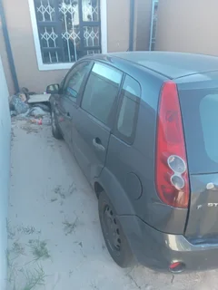 2005 Ford Fiesta Hatchback