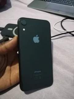 IPhone XR black 64 GB Battery health 82%