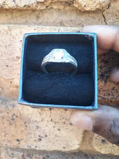 Ladies ring