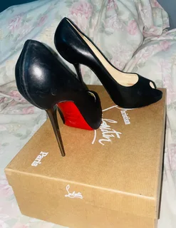 Christian Louboutin Open Lips 120 Nappa Pumps - Size: 5 | BK58 - R3200