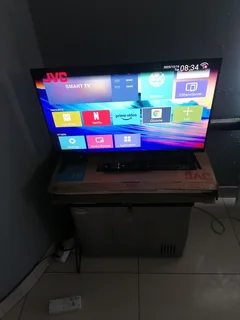 32" JVC smart TV
