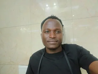 Kitchen scullery(dishwasher,  cutter  eg spon ]and grass)