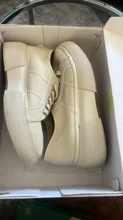 Full grey sand superga.