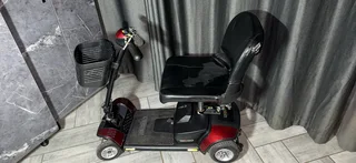 Go-Go Elite Traveller Mobility Scooter (Adults)