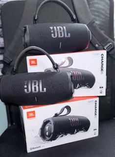 2X Barely used JBL Charge 6 Speakers