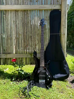 Caraya bass guitar 4 string black
