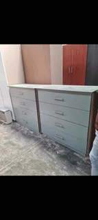 Selling wardrobes