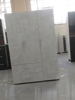 Selling wardrobes