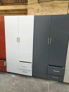 Selling wardrobes