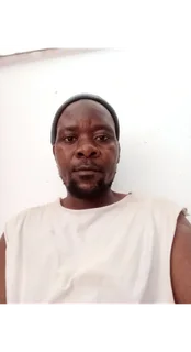 Hi I'm jafarari Phiri from Malawi looking for a job as a garden boy