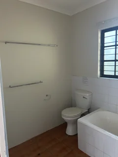 Mount Moreland Nature reserve, 2bed 2bath house rental R14kpm