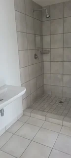 Stunning Large 1 Bedroom apartment to rent in Glenwood R7500