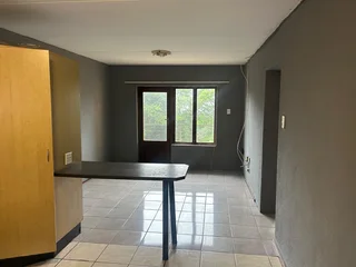 Flat - Ad posted by Gumtree User