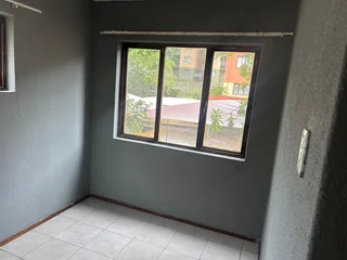 Flat - Ad posted by Gumtree User