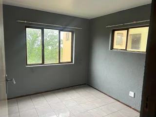 Flat - Ad posted by Gumtree User