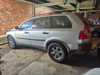2004 Volvo XC90