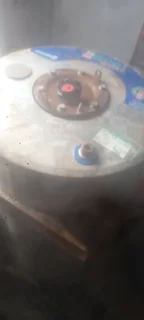 100% working geyser 150 lt geyser fully pressure tested no leaks and brand new element and thermo