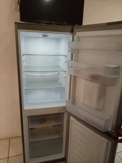 Fridge - Ad posted by Thembelihle Mlaba