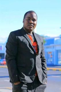 Am looking for job as shop assistant