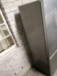 Hisense Fridge/Freezer for sale