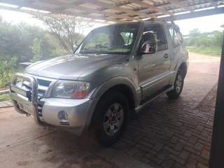 2004 Mitsubishi Pajero Other