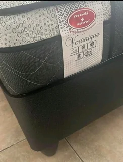 Veronique medi &amp; spine double bed