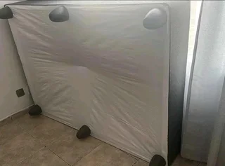 Veronique medi &amp; spine double bed