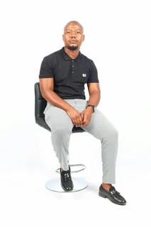 I'm available for jobs in security guard, retail assistant, receptionist and admin