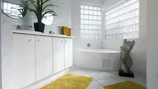 House - Ad posted by Anne Tonkin-Grobler