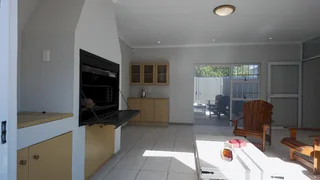 House - Ad posted by Anne Tonkin-Grobler