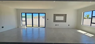 House - Ad posted by Anne Tonkin-Grobler