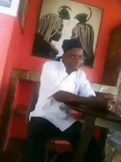 LOOKING FOR A JOB AS A CHEF