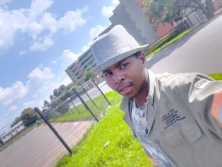 I now how to spraying cars and sending cars and polish cars