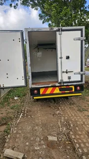 REFRIGERATED TRUCK FOR SALE