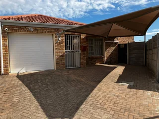 3 Bedroom , low maintenance Face brick Townhouse to Rent