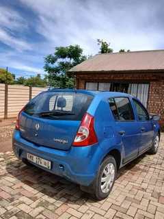 2011 Renault Sandero Hatchback