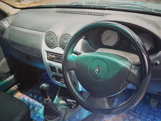 2011 Renault Sandero Hatchback